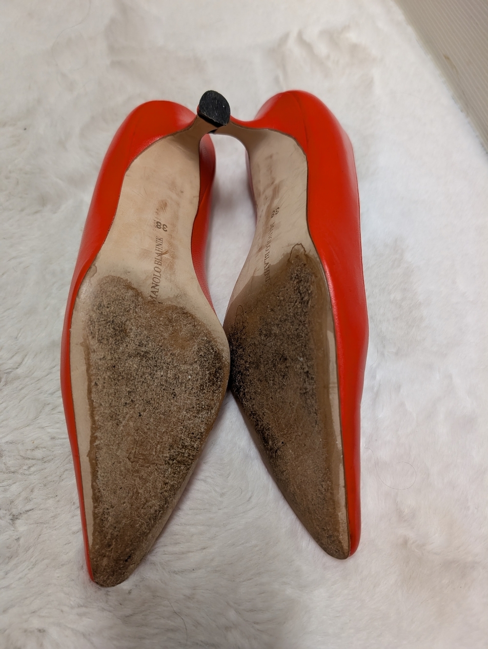 Manolo Blahnik Bright Orange Patent Leather Pointed Toe Pumps - Picture 5 of 6